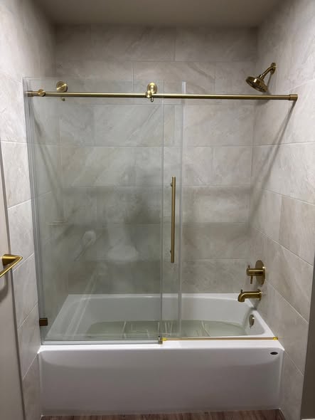 Glass shower